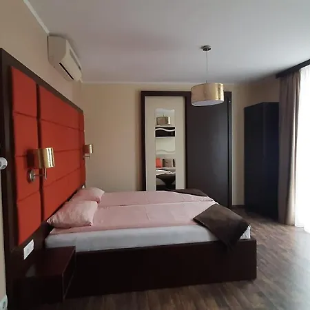4 Asz Deluxe