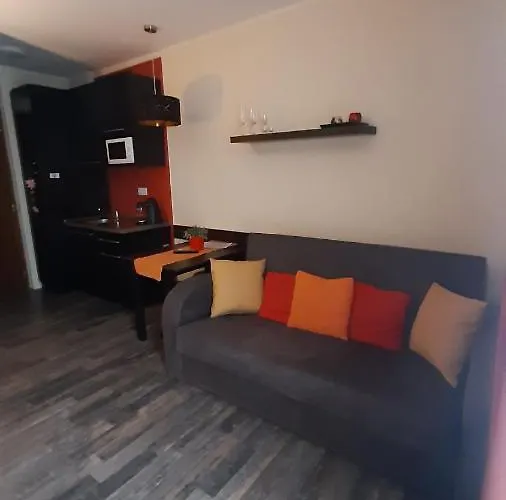 4 Asz Deluxe גיולה